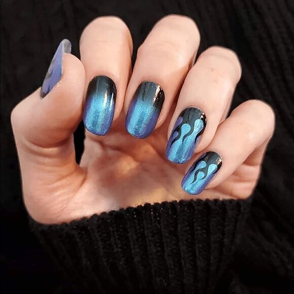 Colorstreet Hall of Flame 🔥 - Picture 3 of 3